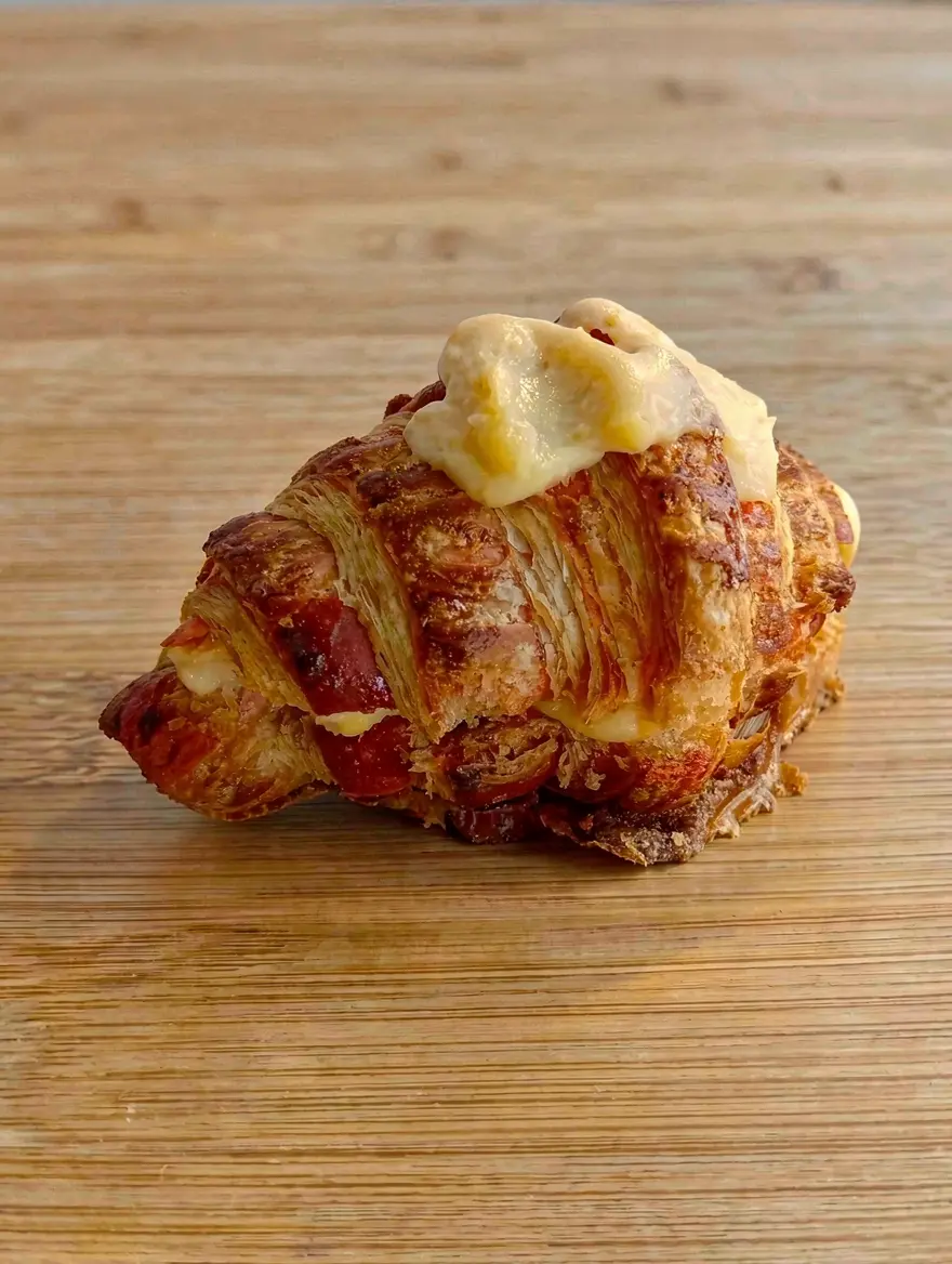 croissant bicolor crema pastelera