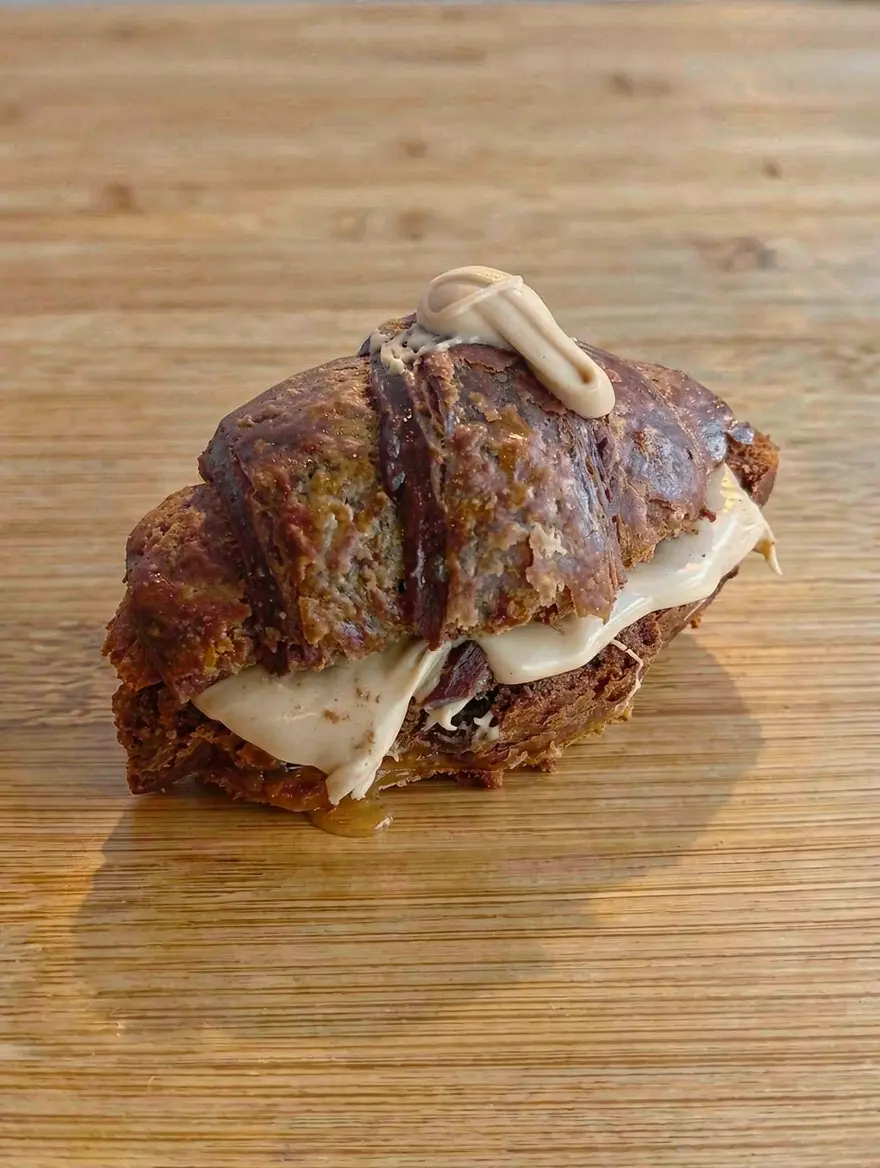 croissant chocolate kinder bueno
